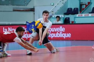 Владимир Гърков и "Сен Назер" елиминираха Георги Петров в българско дерби за Купата на Франция