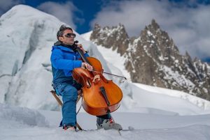 Музиката на Земята: Готие Капюсон изкачи Монблан за премиерата на албума си Gaïa, идва в София