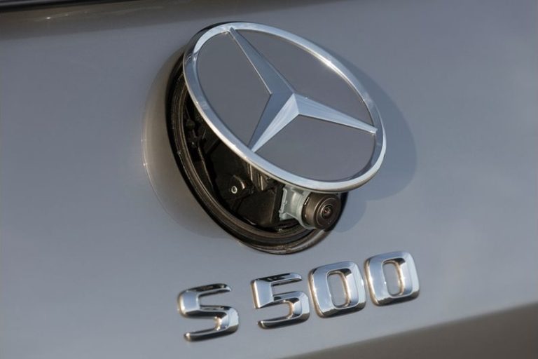 Кризата се задълбочава: Ключов производител на радиаторни решетки за Audi, BMW и Mercedes фалира Кризата се задълбочава: Ключов производител на радиаторни решетки за Audi, BMW и Mercedes фалира
