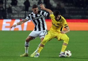 Кирил Десподов игра до 62-ата минута при разгром на ПАОК с 4:0 над „Йънг Бойс“