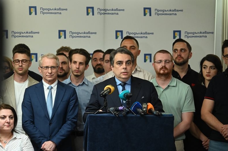 Акад. Николай Денков поема зам.-председателския пост в ПП, партията приема етични правила