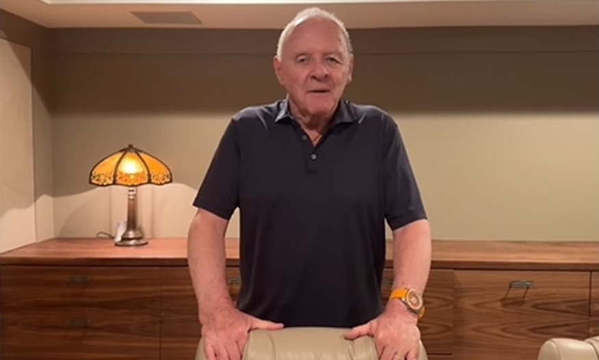 Сър Антъни Хопкинс: 50 години без алкохол, но дъщеря му не му прости отчуждението