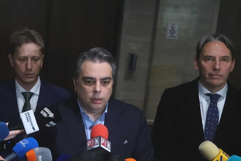 Асен Василев: Влизането на „Лукойл“ в БЕХ е нова „Белене“, резултатът ще бъде харчове безкрай и нищо