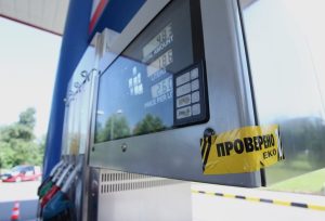 Горивата скочиха с 3 ст. за уикенд на фона на проверки в „Лукойл“ и дебат за БЕХ