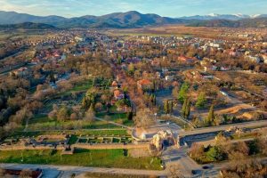 Муле на телефонен измамник в Хисаря излиза от ареста с условна присъда след три месеца зад решетките