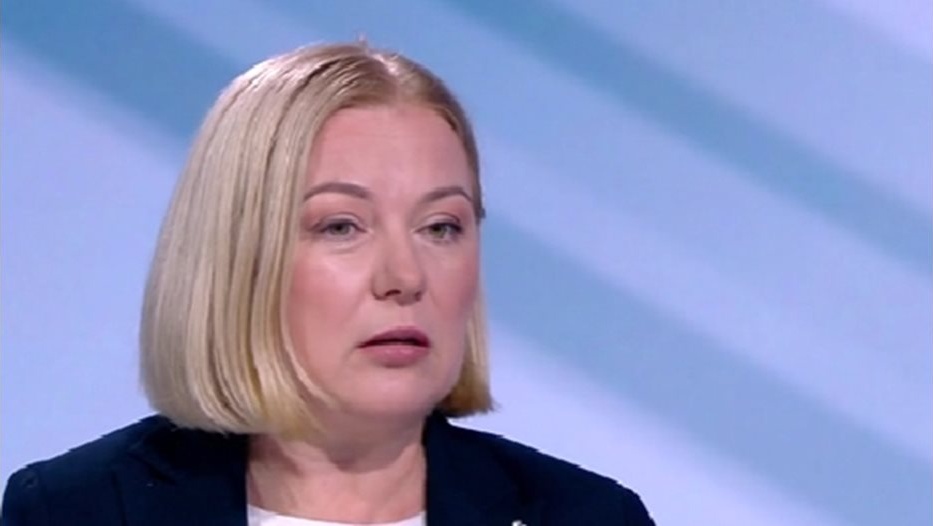 Надежда Йорданова: Текстовете за „Лукойл“ са прибързани и лесно оспорими, изключен е съдебният контрол