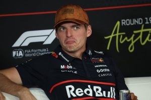 „Макларън“ заподозря „Ред Бул“ в нарушение на правилника за бюджета след смяната на двигателя на Верстапен