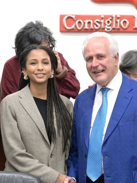 23-годишната Миа Бинту Диоп встъпи в длъжност като вицегубернатор на Тоскана: Символ на промяната и Поколението Z