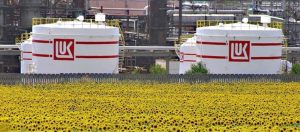 Блокираната сделка с „Гънвор“ отваря пътя на „Роснефт“ за поглъщане на „Лукойл“, застрашавайки активи за €14 млрд.