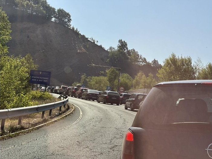 Пътят Кърджали – Маказа вече е отворен след катастрофа с три автомобила