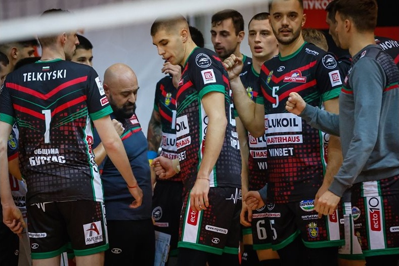 „Нефтохимик“ стартира с категорично 3:0 в турнира „Чалъндж къп“