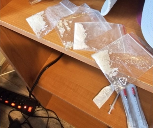 Мащабна акция на Европол и ГДБОП разби мрежа за синтетични наркотици: 16 ареста и 3 лаборатории