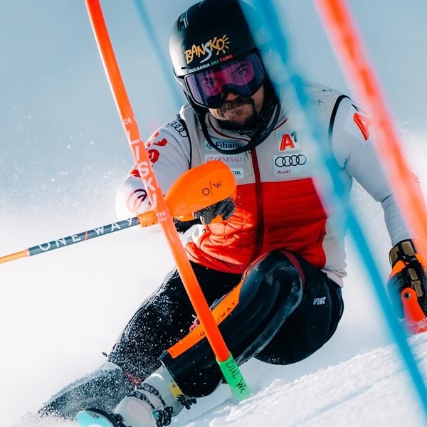 Алберт Попов започва сезона в топ 10: 9-и в ранглистата преди старта в Леви