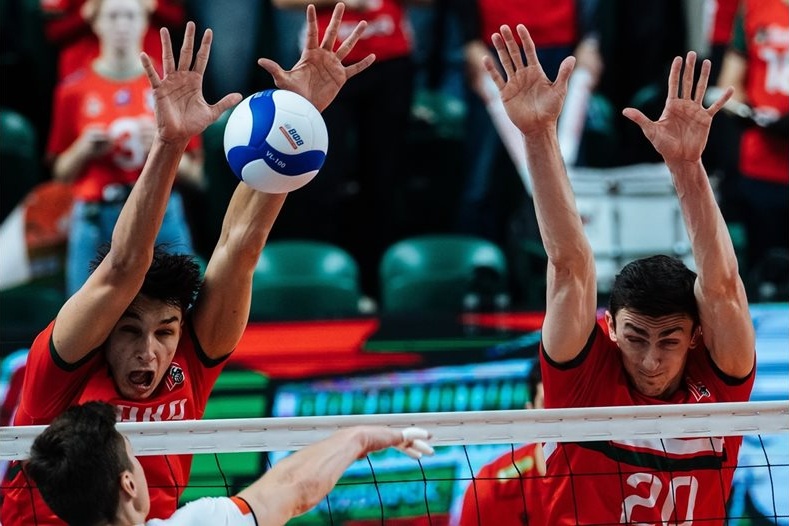 Мони Николов с най-висока оценка в Русия: „Локомотив“ (Новосибирск) остава непобеден преди дербито