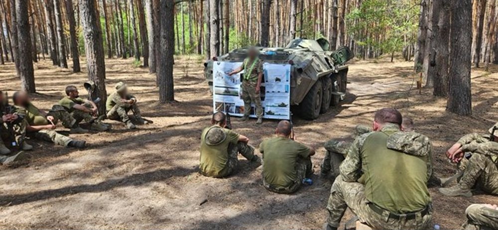 Битката за Купянск: Украйна твърди, че контролира града, Русия напредва ежедневно