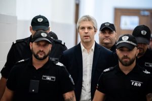 Кметът Коцев и Барбутов преместени в Софийския затвор: Адвокат Лулчева сигнализира за прокурорско разпореждане без съдебно решение