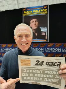 Звездата от „Изкуплението Шоушенк“ Марк Ролстън позира с „24 часа“ след среща с български финансист в Лондон