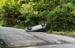 Катастрофа край Милево: Млад шофьор оцеля, обръщайки се в канавка, 16 ранени за денонощие в Пловдивско