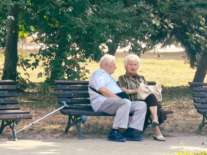 НОИ разяснява: Имате ли право на втора инвалидна пенсия, ако вече получавате такава от чужбина