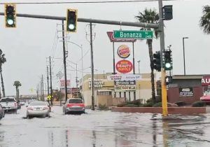 Потоп заля улиците на Лас Вегас и постави под въпрос старта на Формула 1