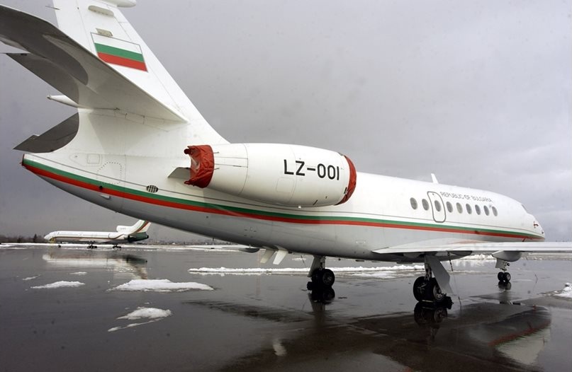 Край на една ера: Правителственият "Фалкон" отива на търг след години на скандали