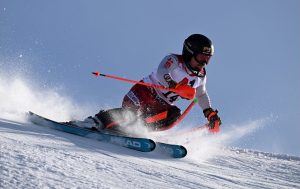 Алберт Попов с феноменален маньовър в Гургъл: Скок от 12 места и влизане в Топ 10