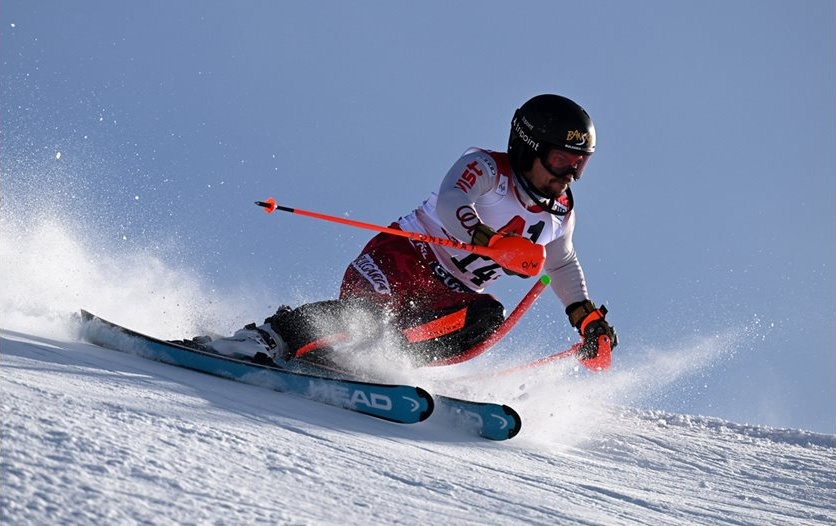 Алберт Попов с феноменален маньовър в Гургъл: Скок от 12 места и влизане в Топ 10