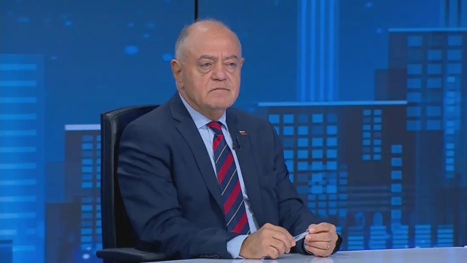 Ген. Атанасов: Ситуацията в България е като в СССР преди рухването му, готвят се „касички“ за властта