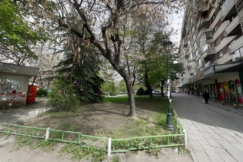 Мъж напръскан с лютив спрей в центъра на Пловдив, полицията разследва и инцидент в „Капана“