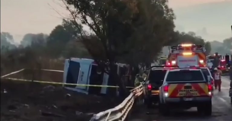Автобусна катастрофа в Мичоакан: Най-малко 10 жертви и 20 ранени Автобусна катастрофа в Мичоакан: Най-малко 10 жертви и 20 ранени
