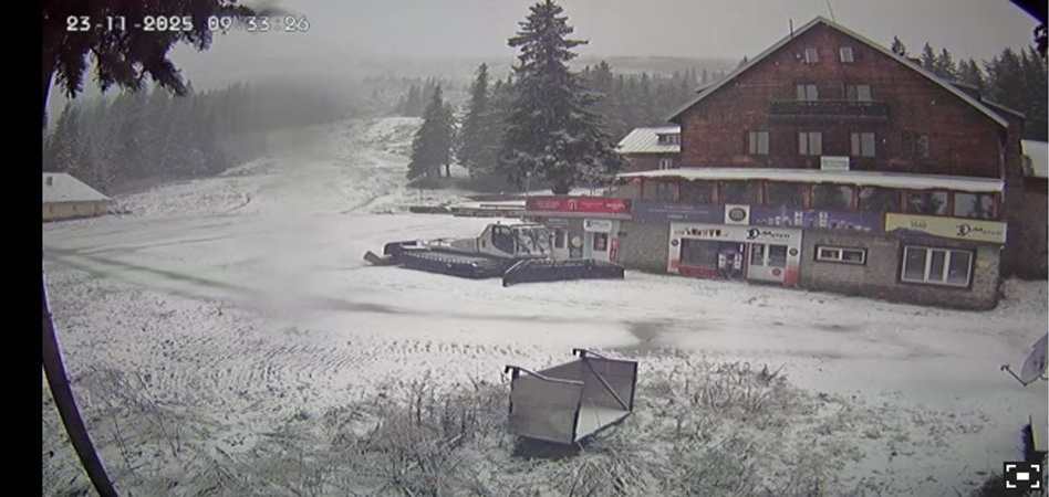 Първи сняг покри Витоша, очакват се още валежи и рискове в планините