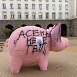 „Дебел“ или „червен“: Спад в политическата комуникация на „Добрите сили“