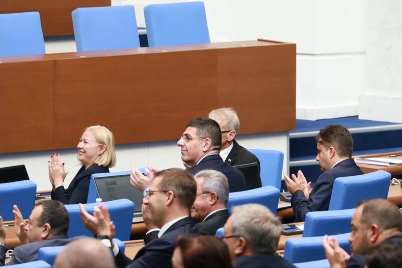 ДБ настоява за промени в бюджета след негативна оценка от ЕК