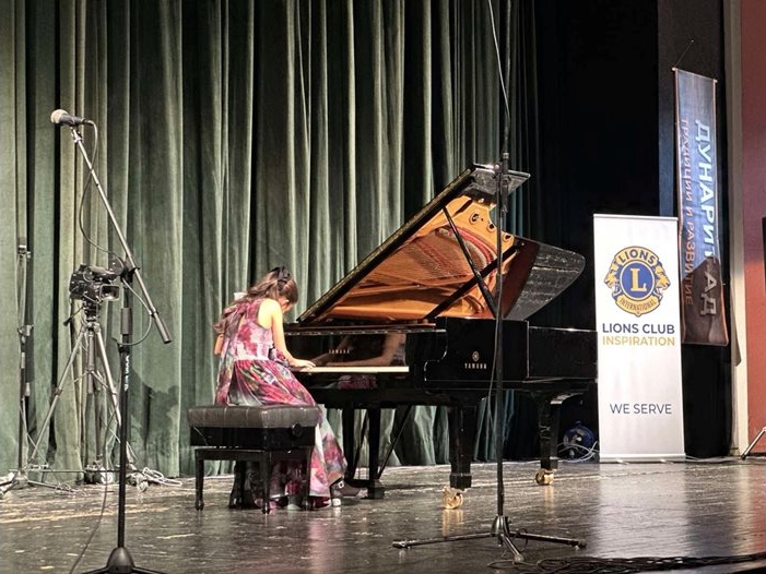 Пенчо Милков награди лауреати на Международен конкурс „Франц Шуберт“ в Русе