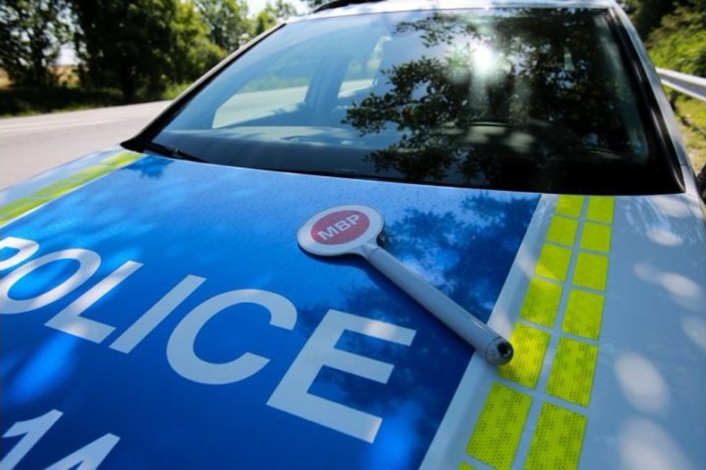 Трагедия в Самоков: Младеж загина след удар в дърво, двама пътници ранени