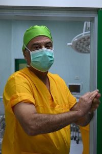 Д-р Петър Маджуров: Гръбначните заболявания са бич на съвремието, кога е нужна операция?