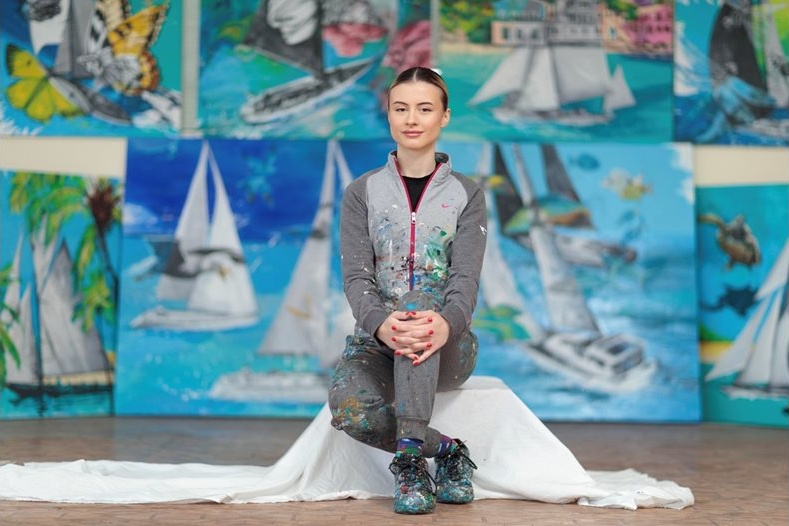 Бургаската художничка Силви покори Лувъра преди обира, изложба във Велинград стартира