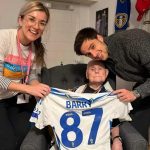 Илия Груев зарадва 88-годишен фен на „Лийдс“, клубът отбеляза жеста