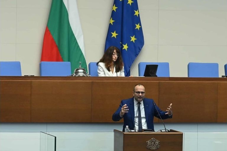 Мартин Димитров: Промените в Бюджет 2026 са козметични, очаква се дефицит от 6% Мартин Димитров: Промените в Бюджет 2026 са козметични, очаква се дефицит от 6%