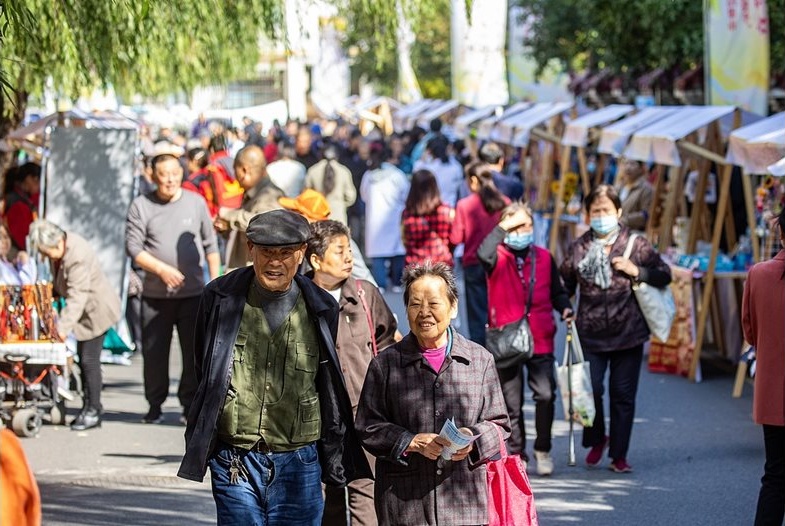 Китай си поставя амбициозна цел: 80 години средна продължителност на живота до 2030 г.
