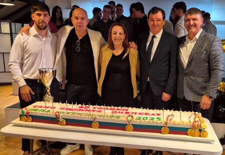 Георги Павлов почете 20 години от създаването на СК „Черно море 2005“ – Балчик