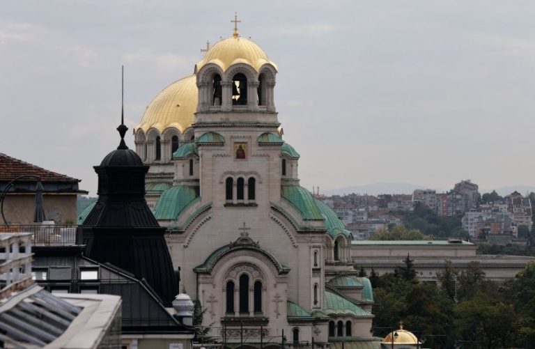 Патриарх Даниил отслужи тържествена литургия в „Св. Александър Невски“ за храмовия празник Патриарх Даниил отслужи тържествена литургия в „Св. Александър Невски“ за храмовия празник