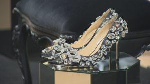 Голяма благотворителна модна разпродажба в София: Средствата отиват за храна и лекарства на 150 възрастни хора