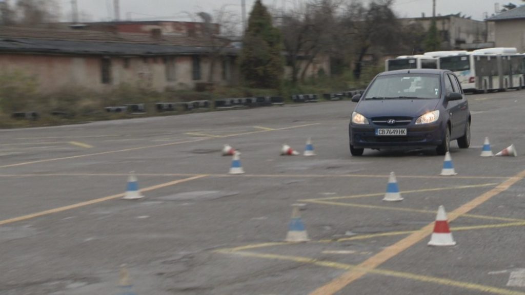Държавата инвестира в нови полигони за обучение на млади шофьори и повишена безопасност