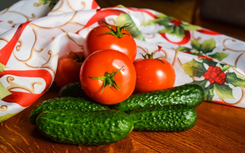 Рязък скок в цените на доматите и краставиците на едро