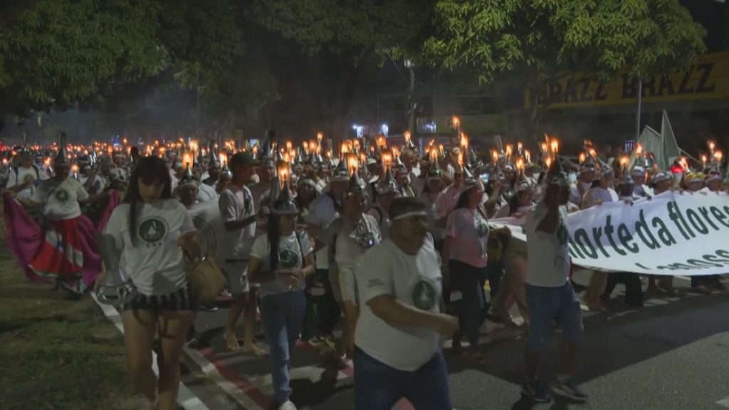 Индигенни активисти пробиха охраната на КОП30 в Белем, Бразилия, на фона на обвинения в хипокризия