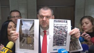 Нова атака: Пеевски изнесе снимки срещу Рашков, замесвайки го в скандала „Мухата“