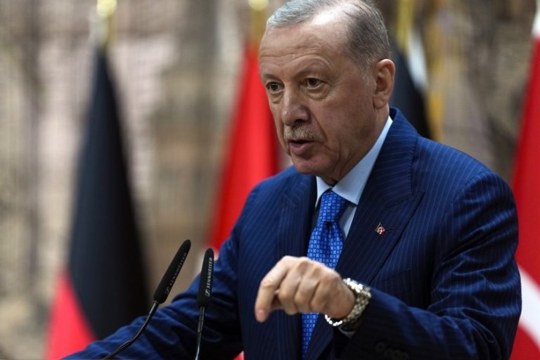 Ердоган: Най-реалистичното решение за Кипърския въпрос е създаването на две държави Ердоган: Най-реалистичното решение за Кипърския въпрос е създаването на две държави