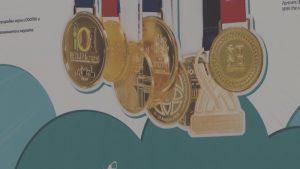 97 медала и рекорден интерес: Изложбата „Фантастичните умове“ вече е на Летище София