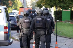 Международна акция срещу онлайн измами: Германия арестува 18 души за щети от над 300 милиона евро